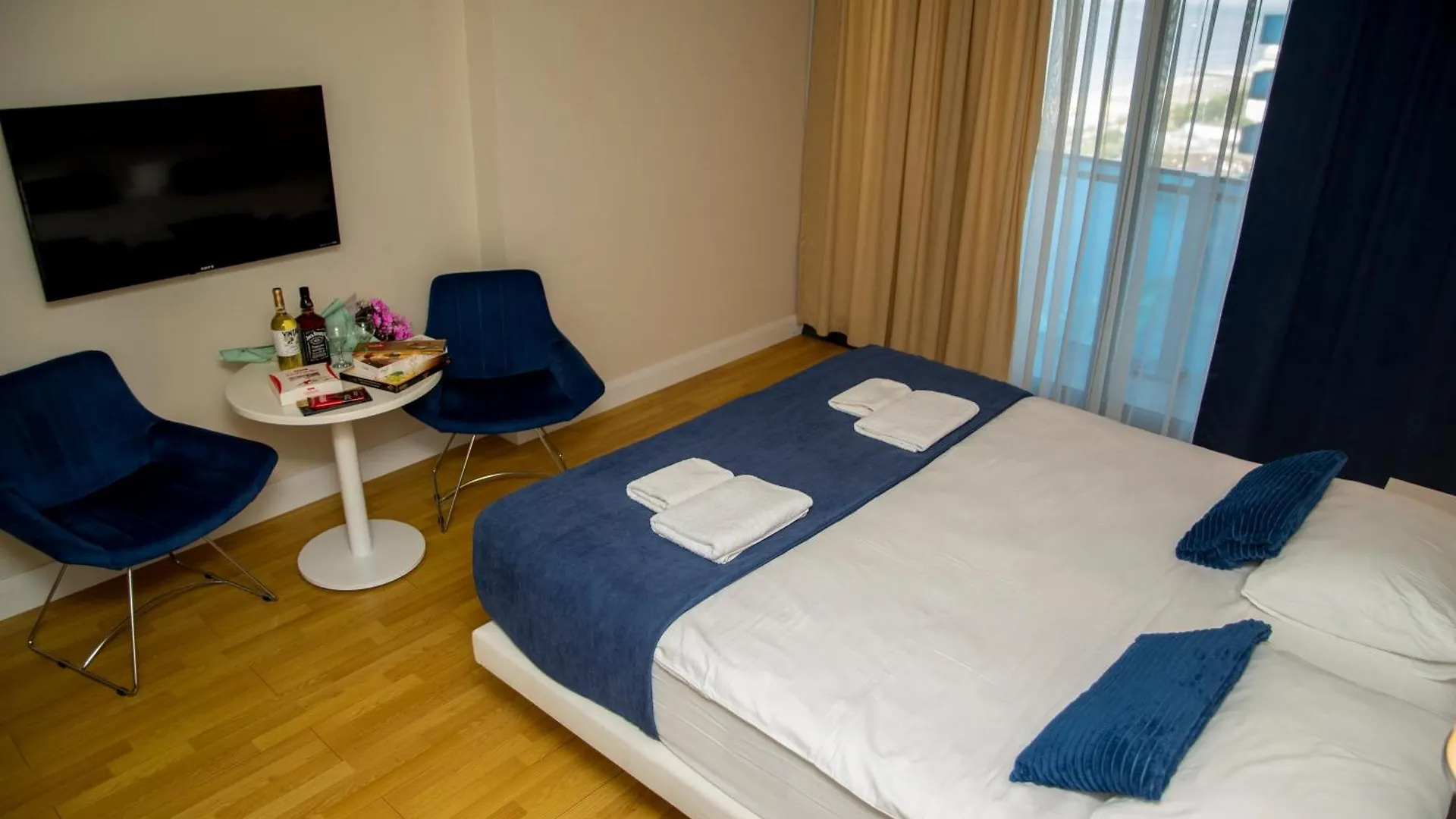 Orbi City Hotel Batumi 5*,